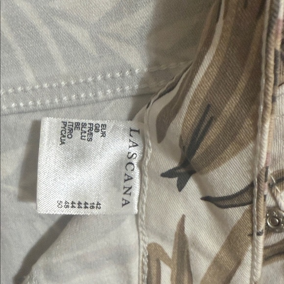 LASCANA Floral Print Pants with Pink and Brown Leaves - Picture 4 of 4